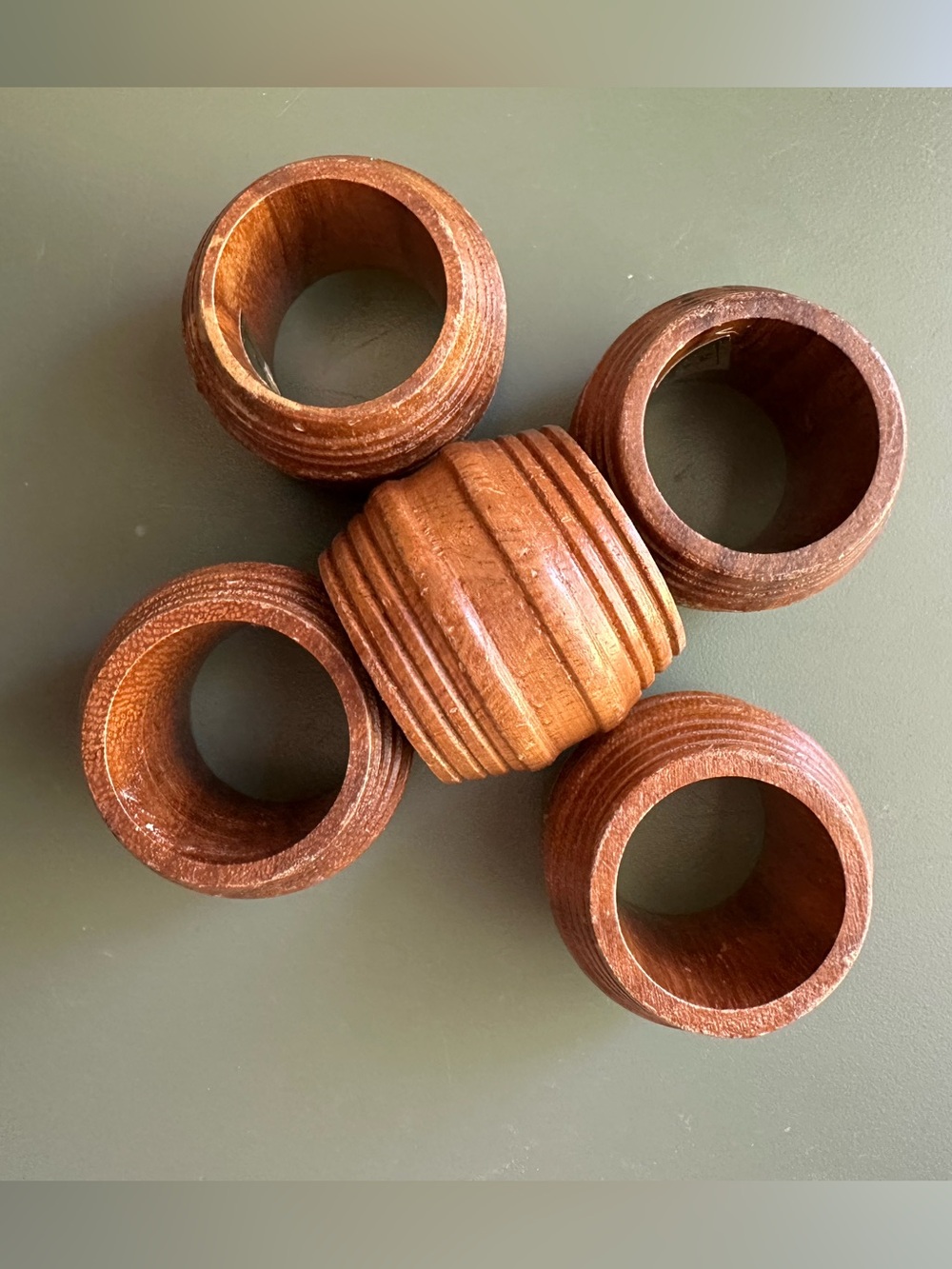Wooden • set of 5 napkin rings